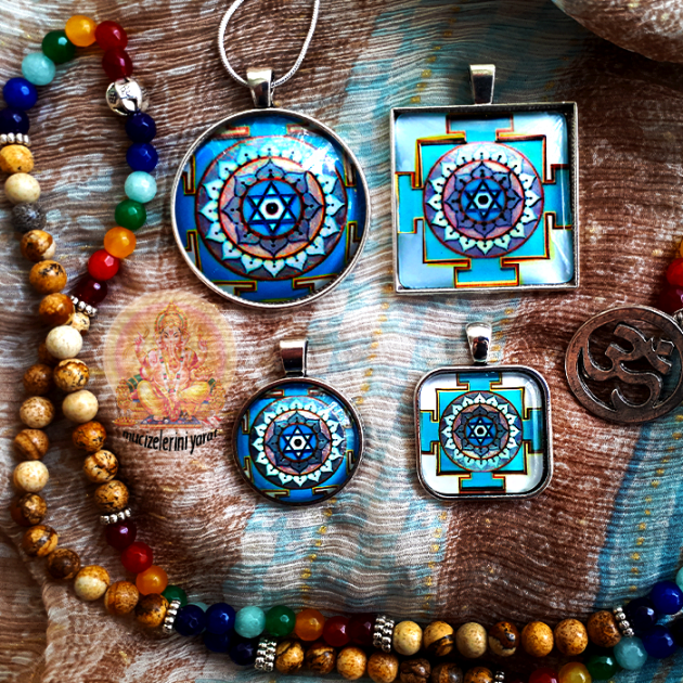 Chandra Moon (Ay) Yantra